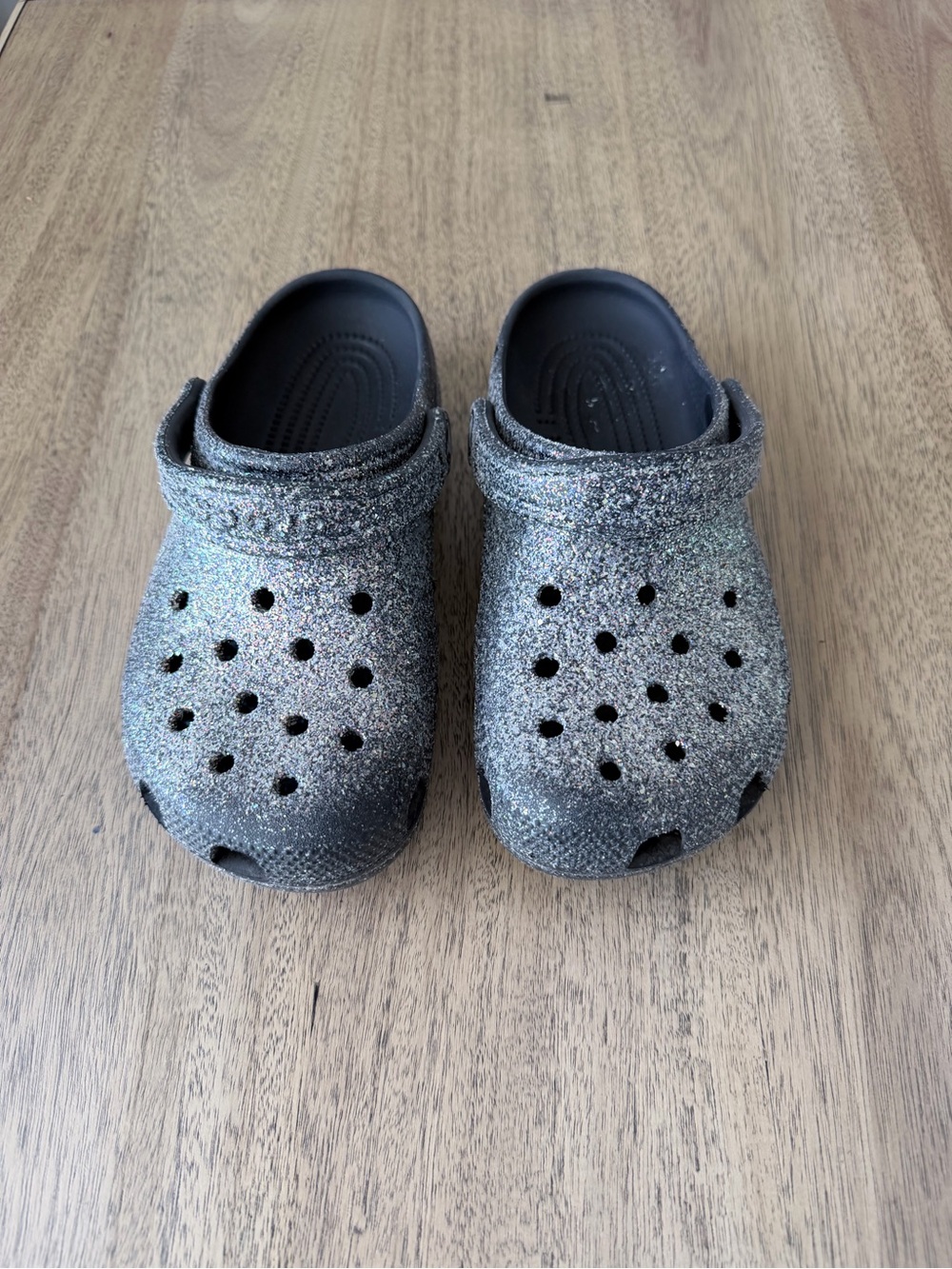 CROCS Kids Glitter Clogs - Black with Silver Sparkle junior 6 women’s 8